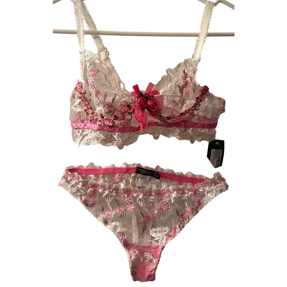 Nasty Gal Collection Floral Embroidered Mesh Bralette + Thong Lingerie Set Sz 2